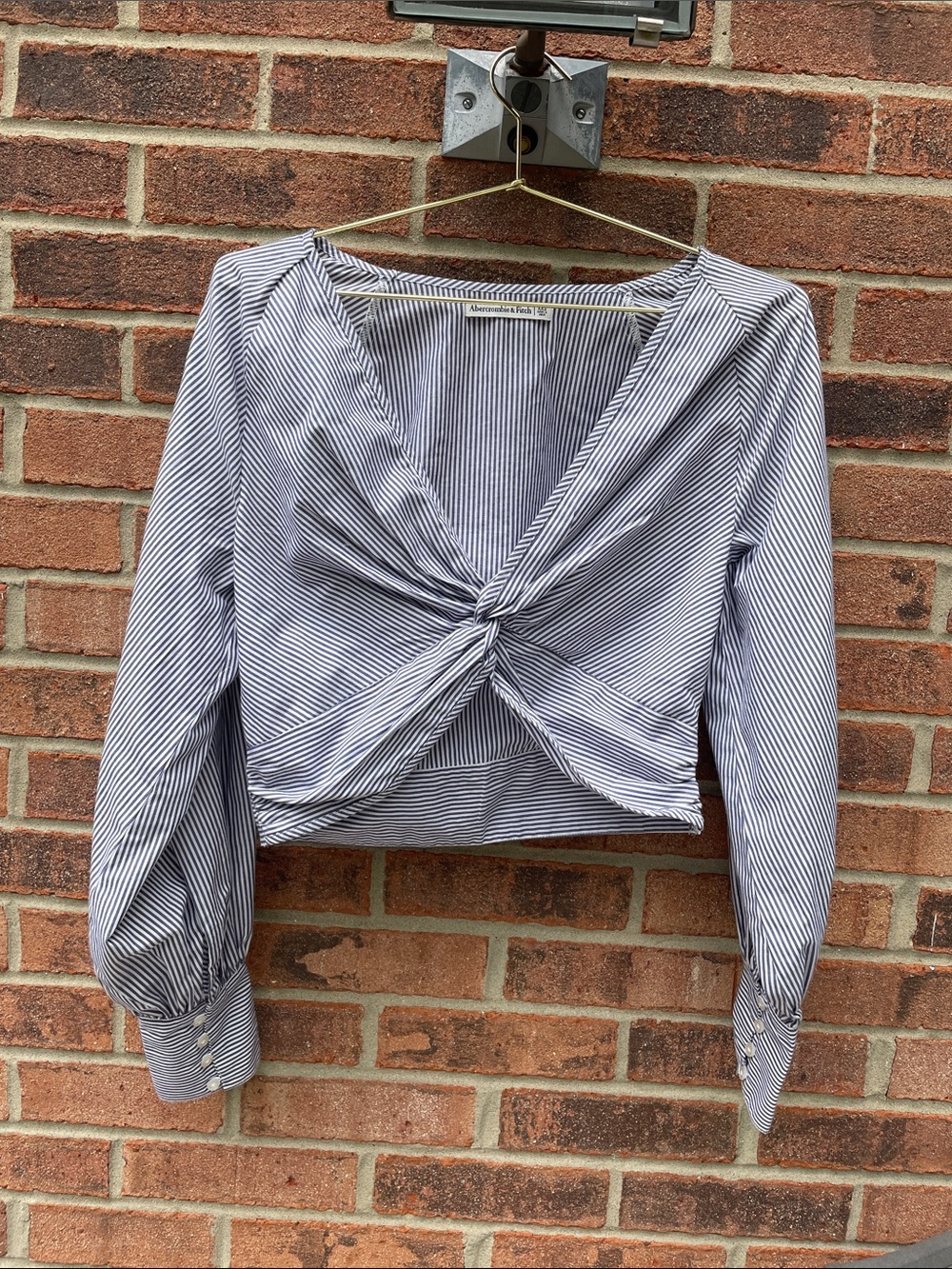 Abercrombie and Fitch Blue and White Twist Front Blue and White Poplin shirt
